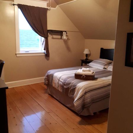 Dans Les Draps De Morphee Panzió Campbellton Kültér fotó