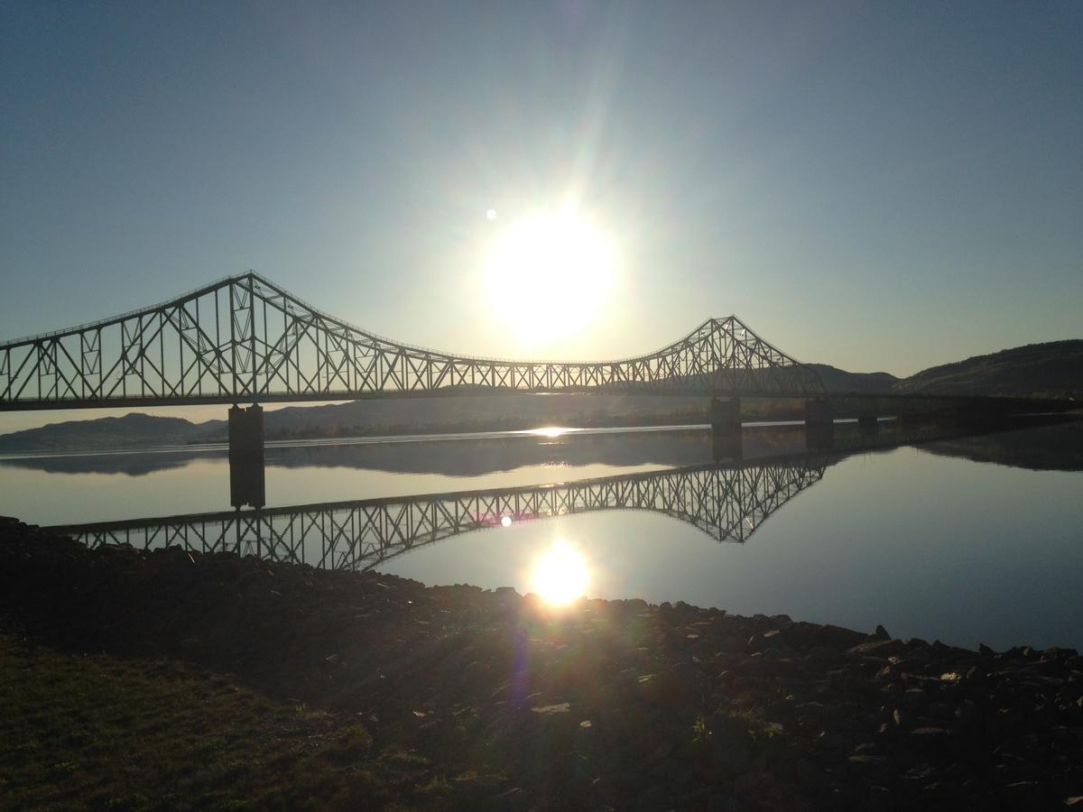 Dans Les Draps De Morphee Panzió Campbellton Kültér fotó